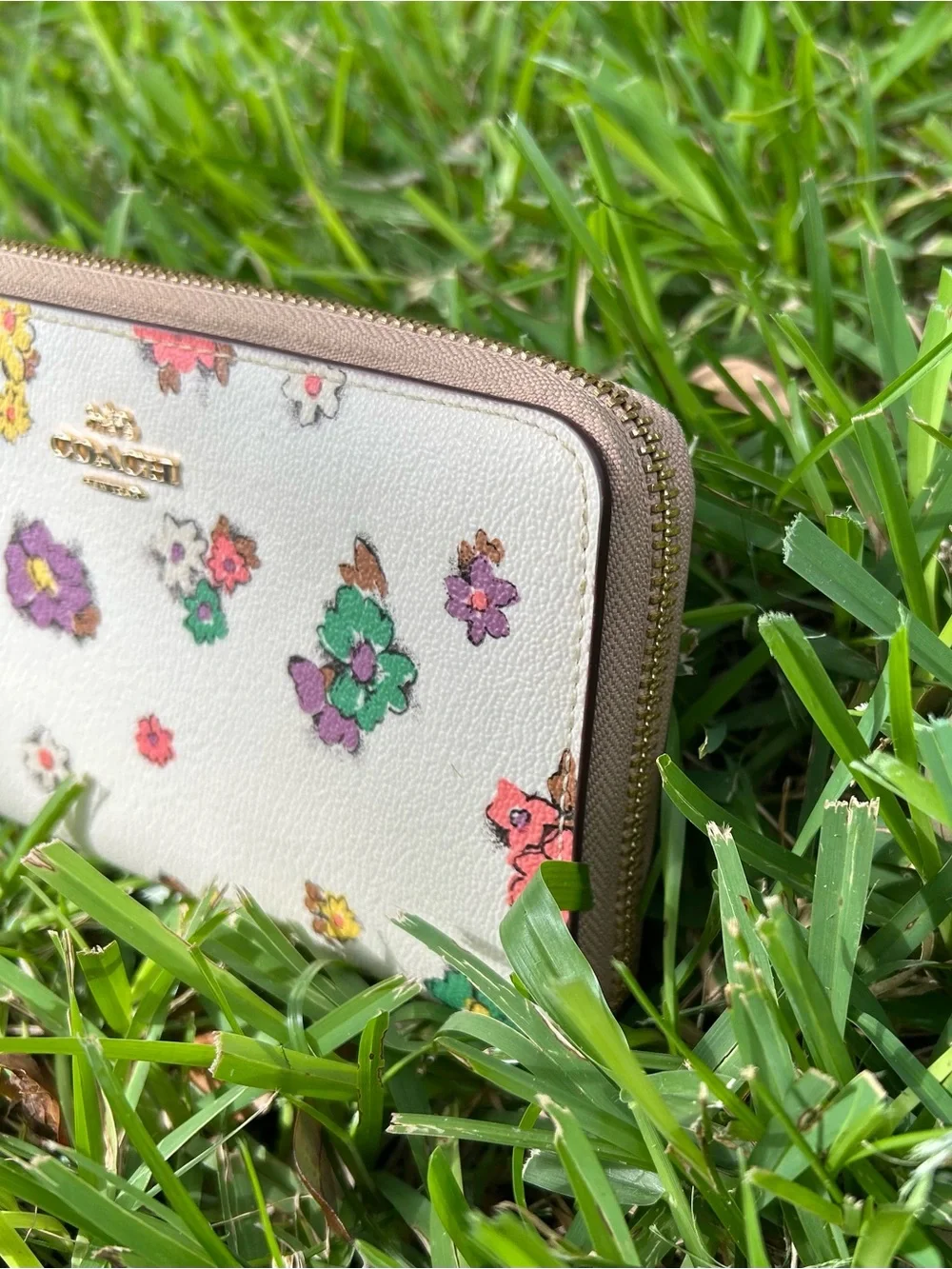Coach Accordion Long Floral Zippy Wallet/Wristlet